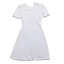 Load image into Gallery viewer, 極美品 CHANEL シャネル エクリュ フリンジ ワンピース P43808K04522 コットン ホワイト サイズ34 中古 4a005406