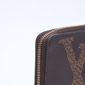 Very Good Condition LOUIS VUITTON M69354 Zippy Coin Purse Monogram Giant Coin Case Coin Purse Brown Used 4a005325