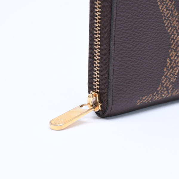 Very Good Condition LOUIS VUITTON M69354 Zippy Coin Purse Monogram Giant Coin Case Coin Purse Brown Used 4a005325