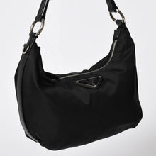 Load image into Gallery viewer, PRADA プラダ ホーボー ワンショルダーバッグ BR3279 トライアングルロゴ ナイロン ブラック シルバー金具 美品 中古 4a005418