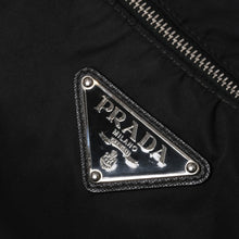 Load image into Gallery viewer, PRADA プラダ ホーボー ワンショルダーバッグ BR3279 トライアングルロゴ ナイロン ブラック シルバー金具 美品 中古 4a005418