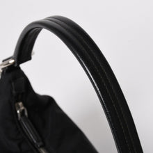 Load image into Gallery viewer, PRADA プラダ ホーボー ワンショルダーバッグ BR3279 トライアングルロゴ ナイロン ブラック シルバー金具 美品 中古 4a005418