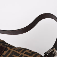 Load image into Gallery viewer, FENDI フェンディ マンマバケット ワンショルダーバッグ 26424 キャンバス レザー ブラウン ズッカ柄 シルバー金具 美品 中古 4a005355