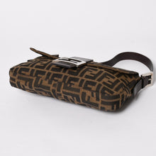 Load image into Gallery viewer, FENDI フェンディ マンマバケット ワンショルダーバッグ 26424 キャンバス レザー ブラウン ズッカ柄 シルバー金具 美品 中古 4a005355