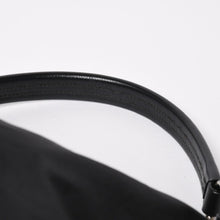 Load image into Gallery viewer, PRADA プラダ ホーボー ワンショルダーバッグ BR3279 トライアングルロゴ ナイロン ブラック シルバー金具 美品 中古 4a005418
