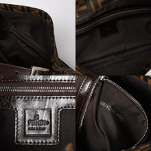 Load image into Gallery viewer, FENDI フェンディ マンマバケット ワンショルダーバッグ 26424 キャンバス レザー ブラウン ズッカ柄 シルバー金具 美品 中古 4a005355
