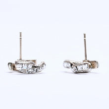 画像をギャラリービューアに読み込む, 極美品 CHANEL シャネル ココマーク ピアス 重量約2.79g14P刻印 GP メタル ラインストーン ゴールド クリア 両耳用 中古 4a005361