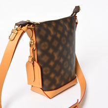 将图片加载到图库查看器，LOUIS VUITTON ルイヴィトン ホーボー・クルーザー PM ショルダーバッグ モノグラム・ディスイズノット M46241 ブラウン 美品 中古 4a005466
