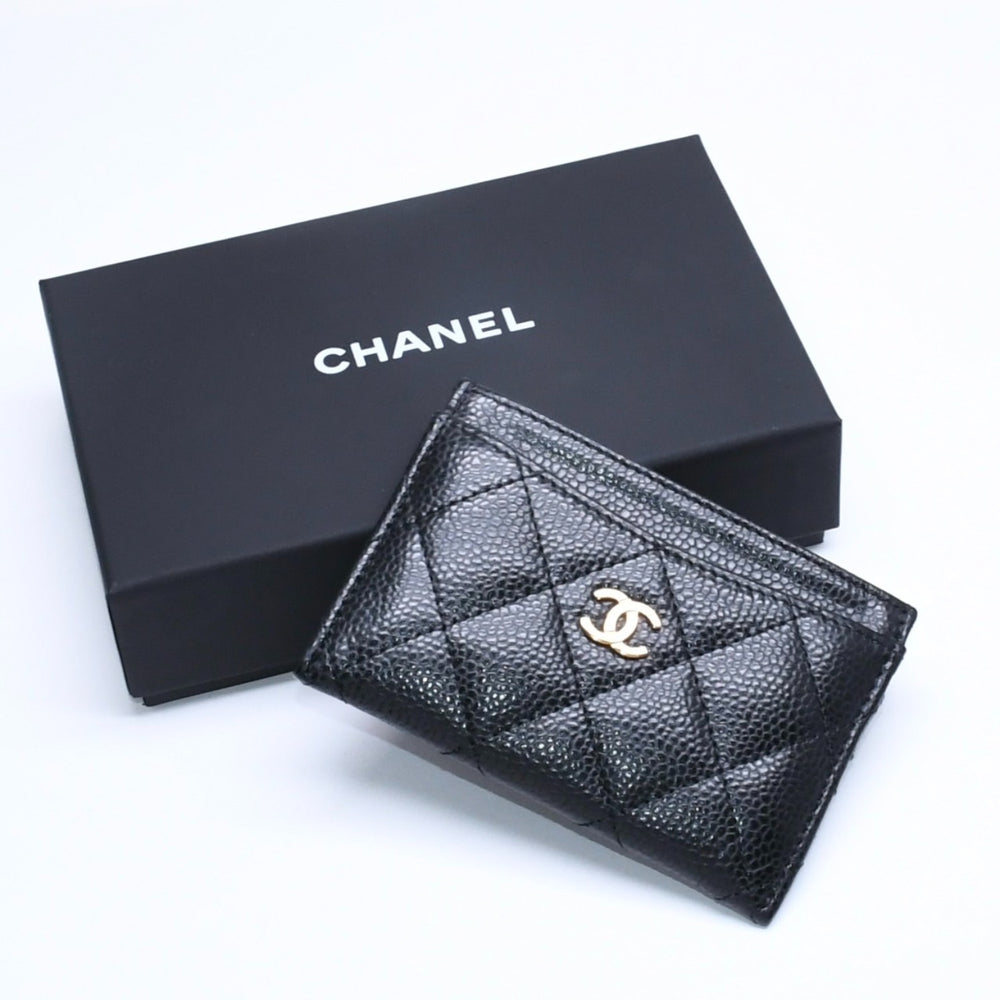 極美品 CHANEL シャネル クラシック カードケース AP0213 キャビアスキン マトラッセ ブラック ココマーク ランダム品番 ゴールド金具 中古 4a005441