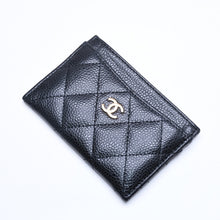 画像をギャラリービューアに読み込む, 極美品 CHANEL シャネル クラシック カードケース AP0213 キャビアスキン マトラッセ ブラック ココマーク ランダム品番 ゴールド金具 中古 4a005441