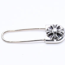 画像をギャラリービューアに読み込む, CHROME HEARTS クロムハーツ SAFETY PIN CH PLUS SM ER CHプラス セーフティーピン スモール ピアス 重量約2.04g シルバー925 美品 中古 4a005721