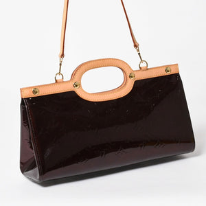 極美品 LOUIS VUITTON ルイヴィトン ロクスバリー ドライブ ショルダーバッグ M91995 アマラント モノグラムヴェルニ SR2047 エナメル ゴールド金具 中古 4a005808