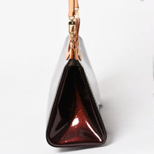 画像をギャラリービューアに読み込む, 極美品 LOUIS VUITTON ルイヴィトン ロクスバリー ドライブ ショルダーバッグ M91995 アマラント モノグラムヴェルニ SR2047 エナメル ゴールド金具 中古 4a005808