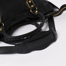 Load image into Gallery viewer, 極美品 BALENCIAGA バレンシアガ クラシック メタリック エッジ シティ 2WAY ショルダーバッグ 390154 ブラック ゴールド金具 中古 4a005479