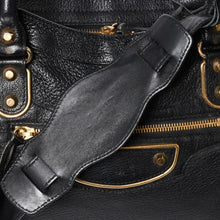 Load image into Gallery viewer, 極美品 BALENCIAGA バレンシアガ クラシック メタリック エッジ シティ 2WAY ショルダーバッグ 390154 ブラック ゴールド金具 中古 4a005479