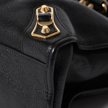 Load image into Gallery viewer, 極美品 BALENCIAGA バレンシアガ クラシック メタリック エッジ シティ 2WAY ショルダーバッグ 390154 ブラック ゴールド金具 中古 4a005479