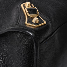 Load image into Gallery viewer, 極美品 BALENCIAGA バレンシアガ クラシック メタリック エッジ シティ 2WAY ショルダーバッグ 390154 ブラック ゴールド金具 中古 4a005479