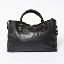 Load image into Gallery viewer, BALENCIAGA バレンシアガ 115748 ザ・シティ 黒 ブラック レザー ブロンズ金具 2WAY ハンドバッグ ショルダーバッグ 美品 中古 4a005416