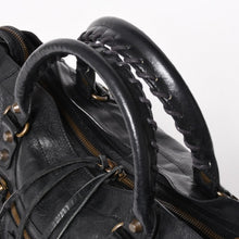 Load image into Gallery viewer, BALENCIAGA バレンシアガ 115748 ザ・シティ 黒 ブラック レザー ブロンズ金具 2WAY ハンドバッグ ショルダーバッグ 美品 中古 4a005416