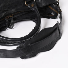 Load image into Gallery viewer, BALENCIAGA バレンシアガ 115748 ザ・シティ 黒 ブラック レザー ブロンズ金具 2WAY ハンドバッグ ショルダーバッグ 美品 中古 4a005416