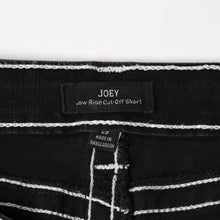Load image into Gallery viewer, 新品未使用 TRUE RELIGION トゥルーレリジョン JOEY Low Rise Cut-Off Short ショーツ コットン ラインストーン ブラック サイズ29 中古 4a005498