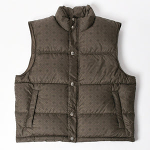 新品未使用 CHROME HEARTS クロムハーツ CH PLUS STIFF DOWN VEST CHプラス スティッフ ダウンベスト サイズM カーキ 総柄 中古 4a005510