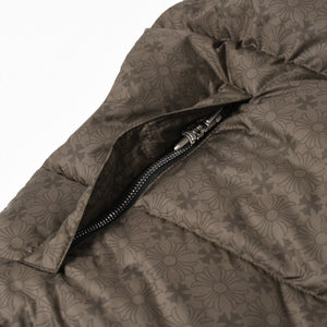 新品未使用 CHROME HEARTS クロムハーツ CH PLUS STIFF DOWN VEST CHプラス スティッフ ダウンベスト サイズM カーキ 総柄 中古 4a005510