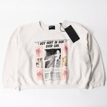 Load image into Gallery viewer, 新品未使用 Enfants Riches Déprimés アンファン リッシュ デプリメ BOY HURT IN DUEL RAGLAN CREWNECK スウェット 02-0528 XXL 中古 4a005525