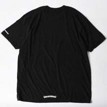 Load image into Gallery viewer, 新品未使用品 CHROME HEARTS クロムハーツ 半袖Tシャツ サイズXL ネックロゴ オールドイングリッシュ ブラック 中古 4a005505