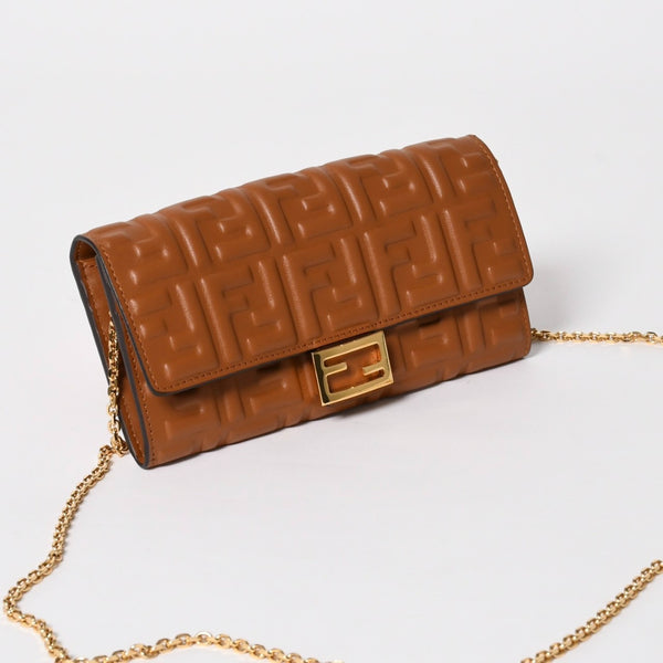 FENDI フェンディ 長財布 コンチネンタル財布 エンボス FFロゴ ブラウン ナッパレザー ゴールド金具 8M0365 美品 中古 4a005370