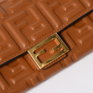FENDI フェンディ 長財布 コンチネンタル財布 エンボス FFロゴ ブラウン ナッパレザー ゴールド金具 8M0365 美品 中古 4a005370