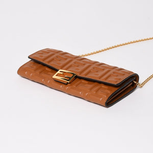 FENDI フェンディ 長財布 コンチネンタル財布 エンボス FFロゴ ブラウン ナッパレザー ゴールド金具 8M0365 美品 中古 4a005370