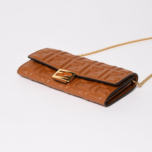 FENDI フェンディ 長財布 コンチネンタル財布 エンボス FFロゴ ブラウン ナッパレザー ゴールド金具 8M0365 美品 中古 4a005370