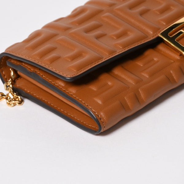 FENDI フェンディ 長財布 コンチネンタル財布 エンボス FFロゴ ブラウン ナッパレザー ゴールド金具 8M0365 美品 中古 4a005370