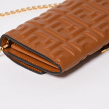 Load image into Gallery viewer, FENDI フェンディ 長財布 コンチネンタル財布 エンボス FFロゴ ブラウン ナッパレザー ゴールド金具 8M0365 美品 中古 4a005370