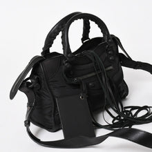 将图片加载到图库查看器，BALENCIAGA バレンシアガ クラシック ミニシティ ナイロン レザー 2WAY ハンドバッグ ショルダーバッグ ブラック 300295 美品 中古 4a005557