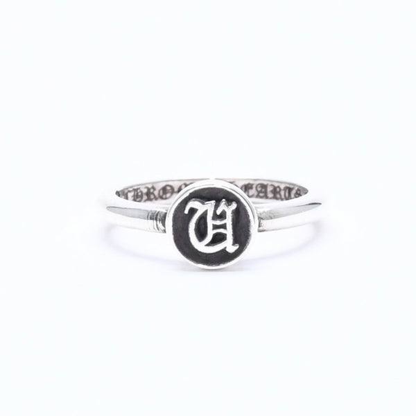 Very good condition CHROME HEARTS BUBBLEGUM RING INITIAL U Bubble gum ring initial U Weight approx. 1.82g Size 4 Used 4a005575