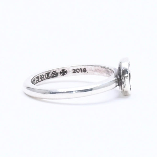 Very good condition CHROME HEARTS BUBBLEGUM RING INITIAL U Bubble gum ring initial U Weight approx. 1.82g Size 4 Used 4a005575