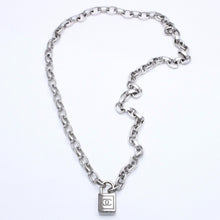 将图片加载到图库查看器，CHANEL シャネル ネックレス シルバーチェーン 南京錠 ココマーク 193.9g メタル シルバー金具 美品 中古 4a005547
