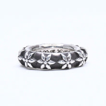 Load image into Gallery viewer, CHROME HEARTS クロムハーツ STAR BAND RING スター バンドリング 重量約10.89g サイズ9号 シルバー925 美品 中古 4a005570