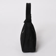 将图片加载到图库查看器，極美品 PRADA プラダ ホーボー ハンドバッグ MV515 トライアングルロゴ 三角ロゴプレート ナイロン ブラック 中古 4a005474