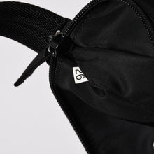 将图片加载到图库查看器，極美品 PRADA プラダ ホーボー ハンドバッグ MV515 トライアングルロゴ 三角ロゴプレート ナイロン ブラック 中古 4a005474