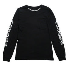 画像をギャラリービューアに読み込む, CHROME HEARTS クロムハーツ ネックロゴ ポケットロングスリーブTシャツ CHプラス ホースシュー スクロールラベル オールドイングリッシュロゴ ブラック Mサイズ 美品 中古 4a005569