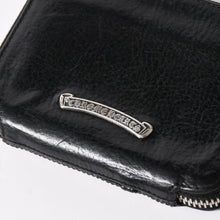 Load image into Gallery viewer, 極美品 CHROME HEARTS クロムハーツ クロスパッチ BABY BANK ROBBER 3セメタリー レザー ベイビー ウォレット 財布 CHクロス装飾 中古 4a005609