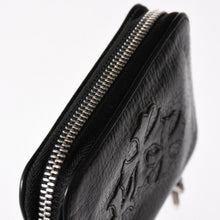 Load image into Gallery viewer, 極美品 CHROME HEARTS クロムハーツ クロスパッチ BABY BANK ROBBER 3セメタリー レザー ベイビー ウォレット 財布 CHクロス装飾 中古 4a005609