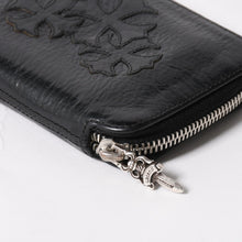 Load image into Gallery viewer, 極美品 CHROME HEARTS クロムハーツ クロスパッチ BABY BANK ROBBER 3セメタリー レザー ベイビー ウォレット 財布 CHクロス装飾 中古 4a005609