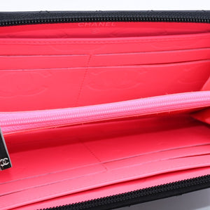 Like new CHANEL Cambon Line Round Zip Wallet Long Wallet A50078 19th Calfskin Black Silver Hardware Used 4a005664