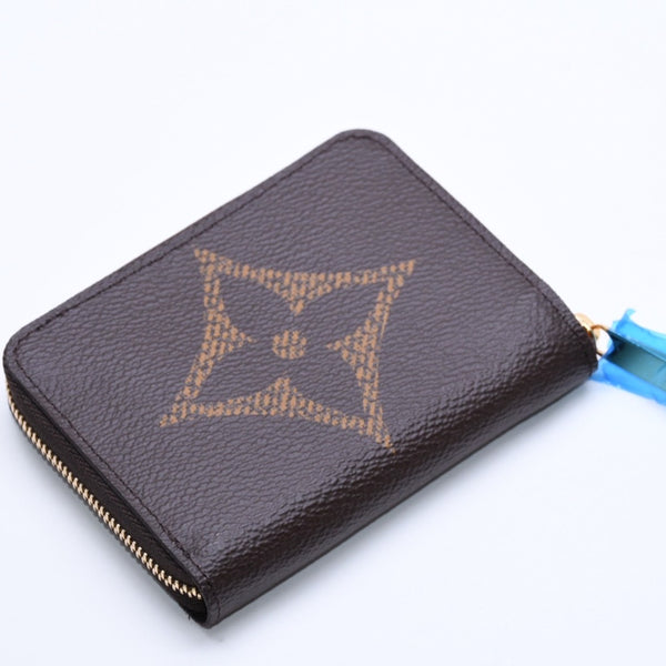 New and unused LOUIS VUITTON Monogram Giant Zippy Coinverse M69354 Monogram Giant Canvas Used 4a005620