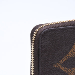 New and unused LOUIS VUITTON Monogram Giant Zippy Coinverse M69354 Monogram Giant Canvas Used 4a005620