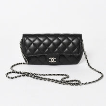 画像をギャラリービューアに読み込む, 新品未使用 CHANEL シャネル クラシック アイウェア ケース AP2044 31番台 ココマーク キャビアスキン ブラック シルバー金具 中古 4a005670